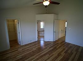 Hree Bedrooms and 3 1/2 Baths. Beautifully Remodeled Open Conce in Ann Arbor, MI (Photo 5 of 5)