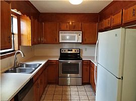 Lovely 2br 2bath Condo Near Wfu! in Winston Salem, NC (Photo 4 of 10)