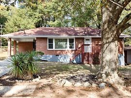 865 Pegg Rd,East Point, Ga 30344  in East Point, GA