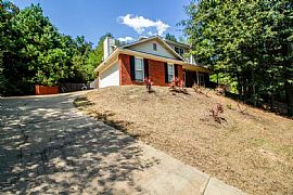 3102 10th Ave, Phenix City, Al 36867 in Phenix City, AL