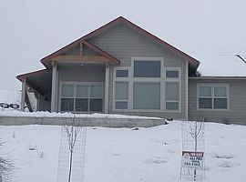 A Beautiful 2 Bedroom Apartment, with 2 Bathrooms in Bigfork, MT (Photo 3 of 9)