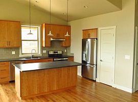 A Beautiful 2 Bedroom Apartment, with 2 Bathrooms in Bigfork, MT (Photo 5 of 9)