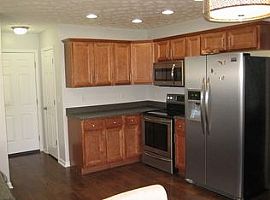 3 Bedroom, 3 Bath Ranch Home in Vine Grove in Vine Grove, KY (Photo 4 of 7)