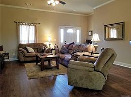 4br/2ba, Impeccable Condition in Wetumpka, AL (Photo 3 of 7)