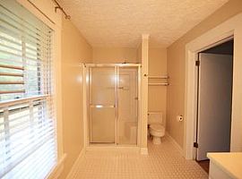 143 Emerson Ave, Decatur, Ga 30030 2 Beds 2 Baths in Decatur, GA (Photo 6 of 6)