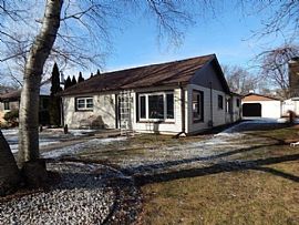 Recently Updated and Well Cared For, This Solidly Built 3 Bedro in Wauwatosa, WI