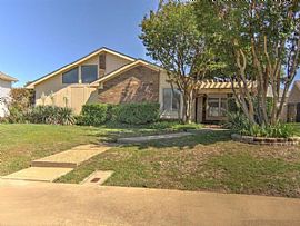 5801 Smoke Glass Trl, Dallas, Tx 75252 2 Beds 2 Baths 1,398 Sqf in Dallas, TX (Photo 2 of 3)