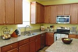 4805 Lake Shore Dr, Chesapeake, Va 23321 5 Beds 3 Baths in Chesapeake, VA (Photo 6 of 7)