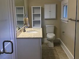 32 Hampton Roads Ave, Hampton, Va 23661 4 Beds 2.5 Baths in Hampton, VA (Photo 6 of 8)