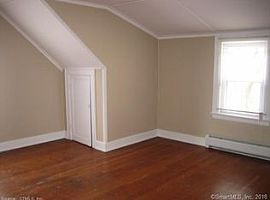 44 Avery Ln, Waterford, Ct 06385 in Waterford, CT (Photo 5 of 9)