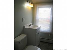 44 Avery Ln, Waterford, Ct 06385 in Waterford, CT (Photo 8 of 9)