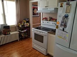 1063 Farmington Ave Fl 1st, West Hartford, Ct 06107 in West Hartford, CT