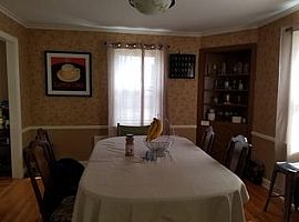 1063 Farmington Ave Fl 1st, West Hartford, Ct 06107 in West Hartford, CT (Photo 5 of 10)