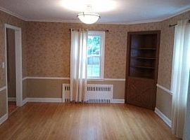 1063 Farmington Ave Fl 1st, West Hartford, Ct 06107 in West Hartford, CT (Photo 7 of 10)