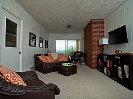 28 Berkshire Rd, South Kent, Ct 06785 in South Kent, CT