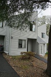 8 Talcott Forest Rd, Farmington, Ct 06032 in Farmington, CT