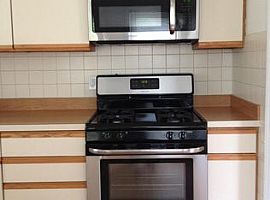 105 Windsor Rd, Hamden, Ct 06517 in Hamden, CT (Photo 8 of 12)