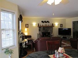 50 Johnson Ln, Stratford, Ct 06614 in Stratford, CT (Photo 5 of 12)