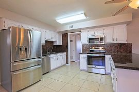 Fall in Love with This Modern 3 Bedroom / 2 Bathroom Home with  in Phoenix, AZ (Photo 4 of 6)