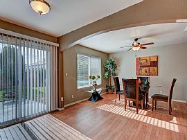 Awesome 3bd 2bth Cozy and Nice Home W/jacuzzi, Close to Strip. in Las Vegas, NV (Photo 2 of 12)