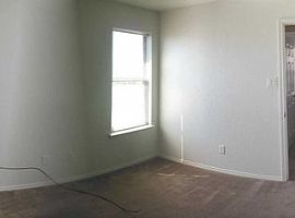 508 Redbud Dr, Copperas Cove Rent 550 Deposit 550 Total 1100 in Copperas Cove, TX (Photo 3 of 8)