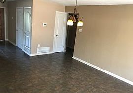 310 Stockton Dr, San Antonio, Tx 78216 3 Beds 2 Baths in San Antonio, TX (Photo 8 of 9)