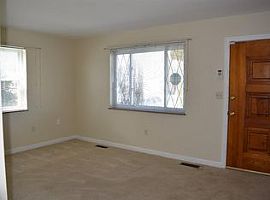 4685 Fehr Rd, Cincinnati, Rent 600 Deposit 600 Total 1200 in Cincinnati, OH (Photo 2 of 7)