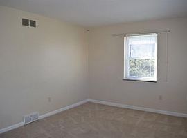 4685 Fehr Rd, Cincinnati, Rent 600 Deposit 600 Total 1200 in Cincinnati, OH (Photo 6 of 7)