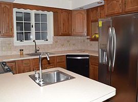 448 Bates Dr, Bay Village, Oh 44140 3 Beds 2.5 Baths in Bay Village, OH (Photo 9 of 11)