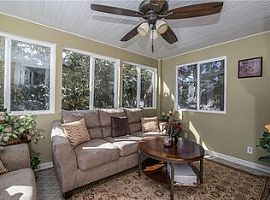 31400 Jackson Rd, Moreland Hills, Oh 44022 4 Beds 2 Baths in Moreland Hills, OH (Photo 5 of 9)