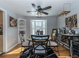 31400 Jackson Rd, Moreland Hills, Oh 44022 4 Beds 2 Baths in Moreland Hills, OH (Photo 7 of 9)