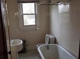 A Beautiful 2 Bedroom Apartment, with 2 Bathrooms in Hanover Township, PA (Photo 5 of 10)