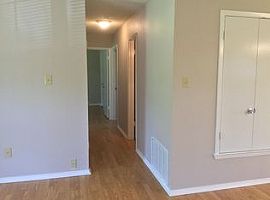 A Beautiful 3 Bedroom Apartment, with 2 Bathrooms in Mineola, TX (Photo 3 of 8)