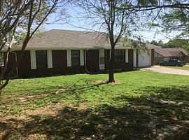 A Beautiful 3 Bedroom Apartment, with 2 Bathrooms in Mineola, TX (Photo 7 of 8)