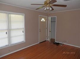 3826 Fairfield Dr, Montgomery, Al 36109 Contact/me 4063444449? in Montgomery, AL (Photo 5 of 12)