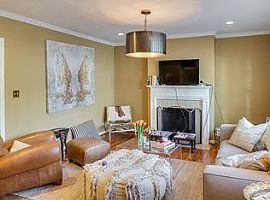 733 Martina Dr Ne, Atlanta, Ga 30305 2 Beds 1 Bath in Atlanta, GA (Photo 4 of 9)