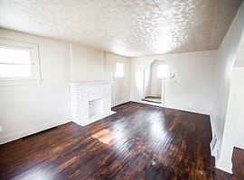 1877 17th St Sw, Akron, O Rent 500 Deposit 500 Total 1000 in Akron, OH (Photo 2 of 8)