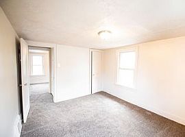 1877 17th St Sw, Akron, O Rent 500 Deposit 500 Total 1000 in Akron, OH (Photo 3 of 8)