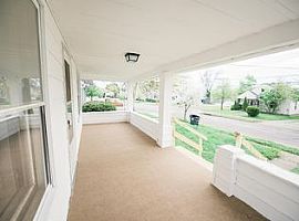 1877 17th St Sw, Akron, O Rent 500 Deposit 500 Total 1000 in Akron, OH (Photo 5 of 8)