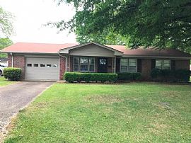 Newly Renovated 3 Bed / 1 Bath Home. New Roof. in Prattville, AL