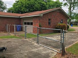 Newly Renovated 3 Bed / 1 Bath Home. New Roof. in Prattville, AL (Photo 7 of 7)