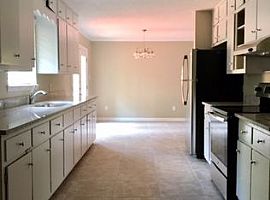 812 Earline St, Birmingham, Al 35215 in Birmingham, AL (Photo 2 of 6)