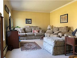 135 Spring Hill Rd, Portsmouth, Ri 02871 in Portsmouth, RI (Photo 2 of 2)