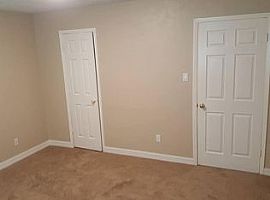 2 Beds 1 Bath 1,000 Sqft in Deer Park, TX (Photo 11 of 12)