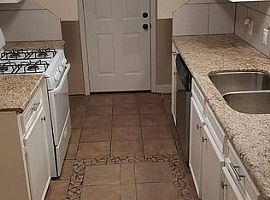 2 Beds 1 Bath 1,000 Sqft in Deer Park, TX (Photo 2 of 12)