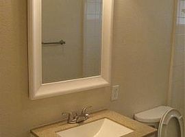 2 Beds 1 Bath 1,000 Sqft in Deer Park, TX (Photo 6 of 12)