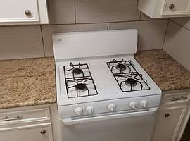 2 Beds 1 Bath 1,000 Sqft in Deer Park, TX (Photo 8 of 12)