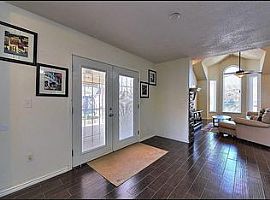 3 Beds 2.5 Baths 2,030 Sqft in Horizon City, TX (Photo 4 of 12)