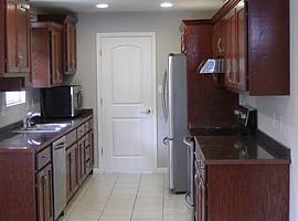 4 Beds 3 Baths in Jefferson City, MO (Photo 4 of 8)