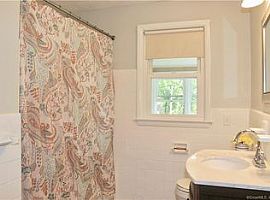 4 Beds 3 Baths in West Hartford, CT (Photo 6 of 6)